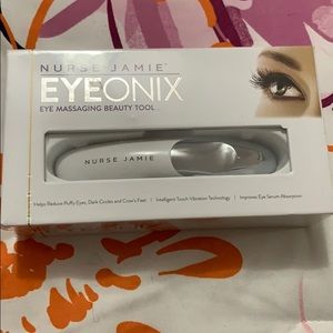 Nurse Jaime Eyeonix eye massaging tool